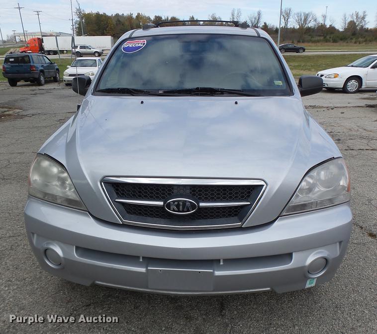 image for item DB9933 2006 Kia Sorento SUV