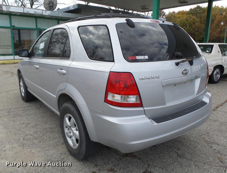 image for item DB9933 2006 Kia Sorento SUV