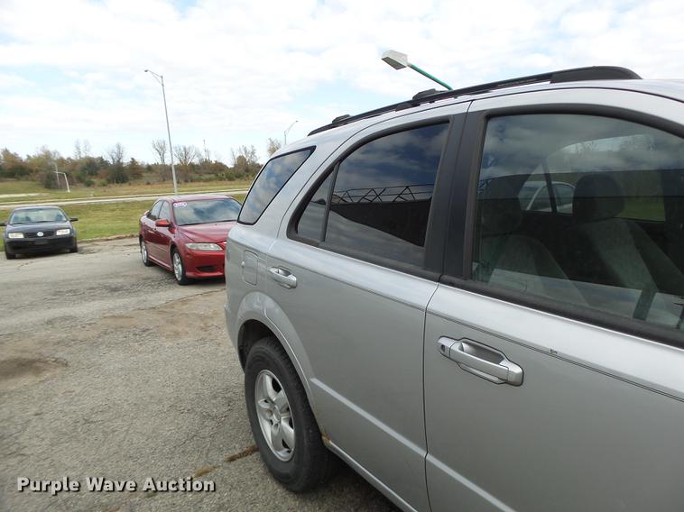 image for item DB9933 2006 Kia Sorento SUV