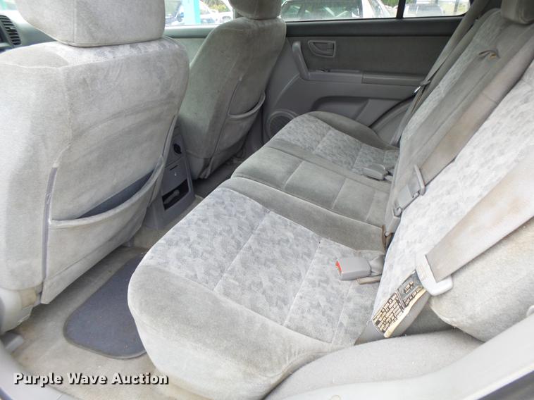 image for item DB9933 2006 Kia Sorento SUV