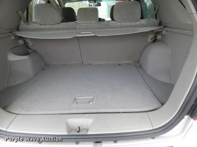 image for item DB9933 2006 Kia Sorento SUV