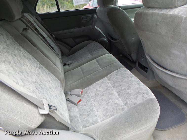 image for item DB9933 2006 Kia Sorento SUV