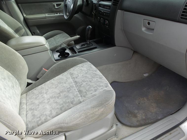 image for item DB9933 2006 Kia Sorento SUV