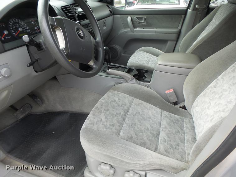 image for item DB9933 2006 Kia Sorento SUV