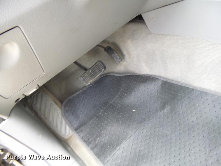 image for item DB9933 2006 Kia Sorento SUV