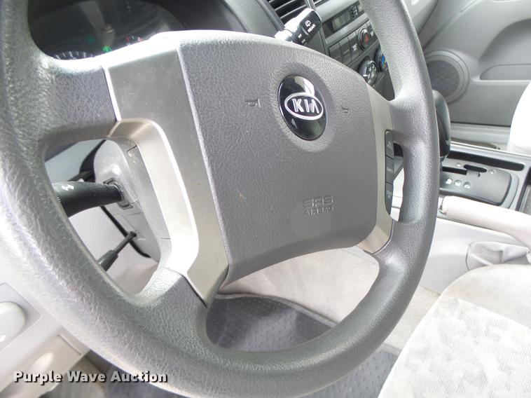 image for item DB9933 2006 Kia Sorento SUV