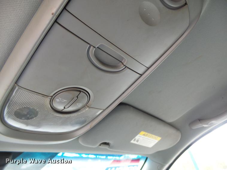 image for item DB9933 2006 Kia Sorento SUV