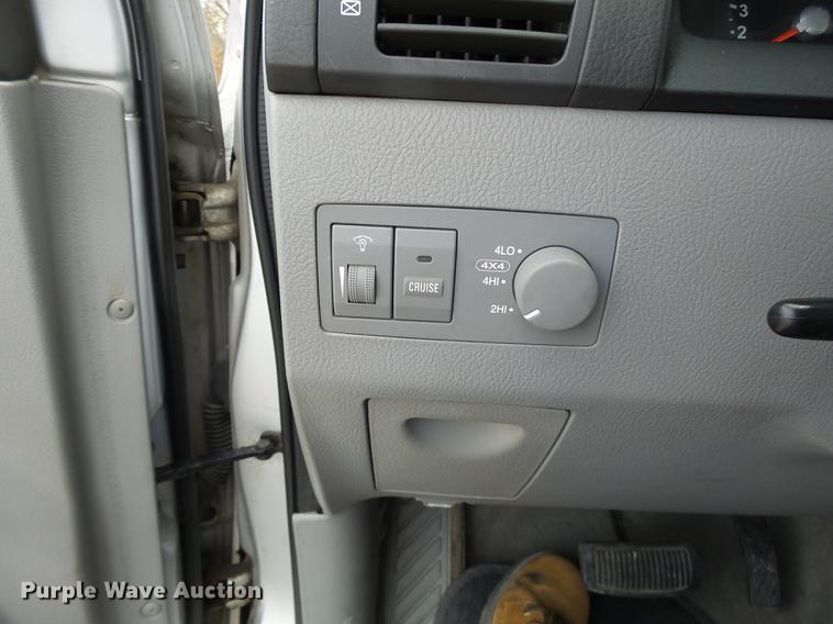 image for item DB9933 2006 Kia Sorento SUV