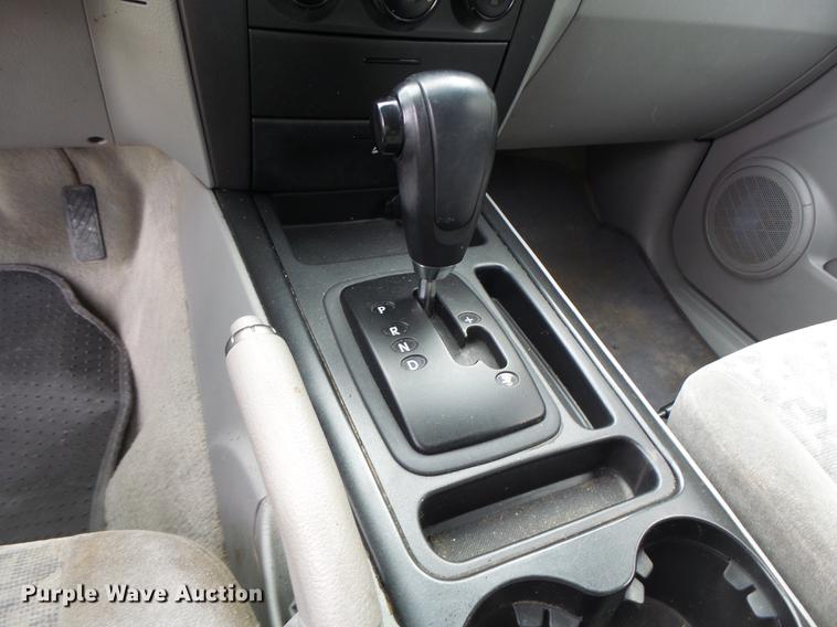 image for item DB9933 2006 Kia Sorento SUV