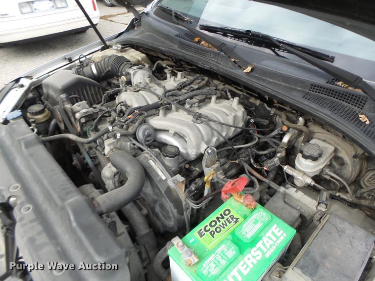 image for item DB9933 2006 Kia Sorento SUV