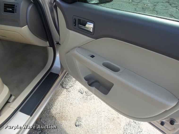 image for item DB9935 2007 Ford Fusion