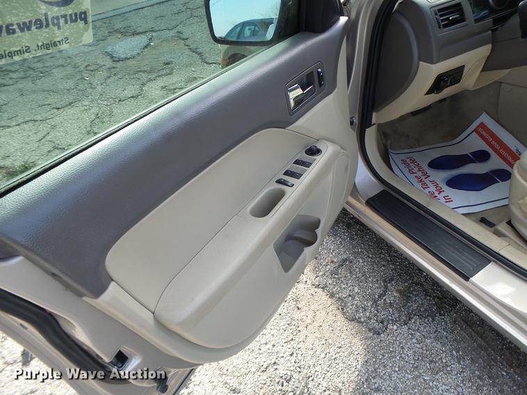 image for item DB9935 2007 Ford Fusion