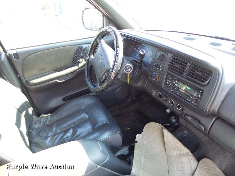 image for item DB9937 1999 Dodge Durango SUV