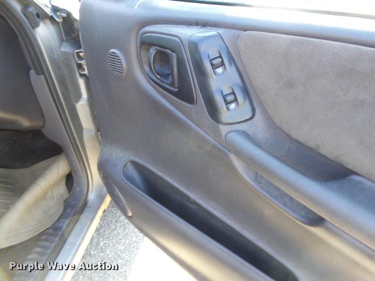 image for item DB9937 1999 Dodge Durango SUV