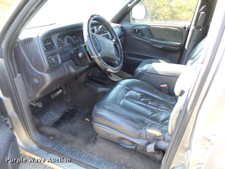 image for item DB9937 1999 Dodge Durango SUV