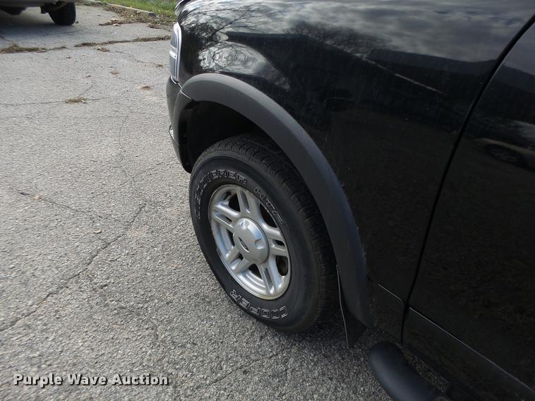 image for item DB9938 2003 Ford Explorer SUV