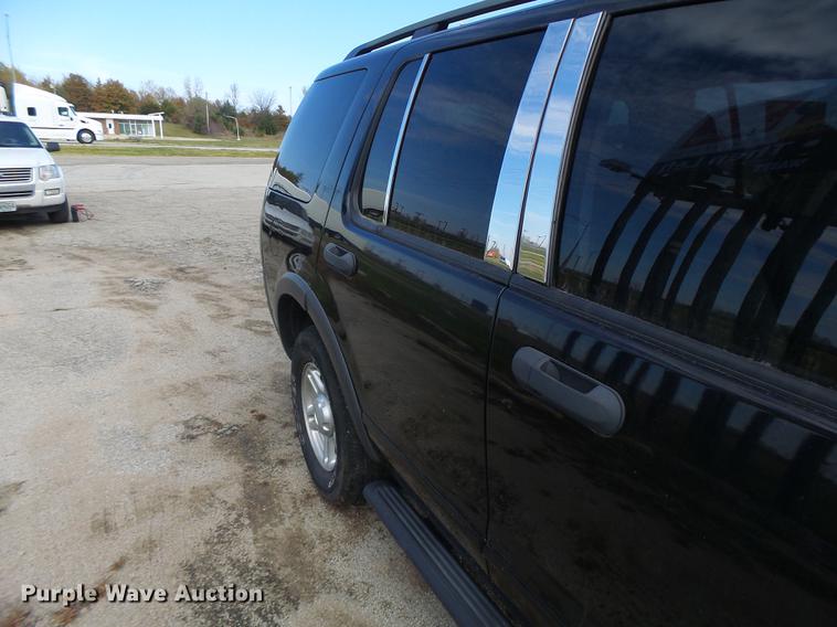 image for item DB9938 2003 Ford Explorer SUV