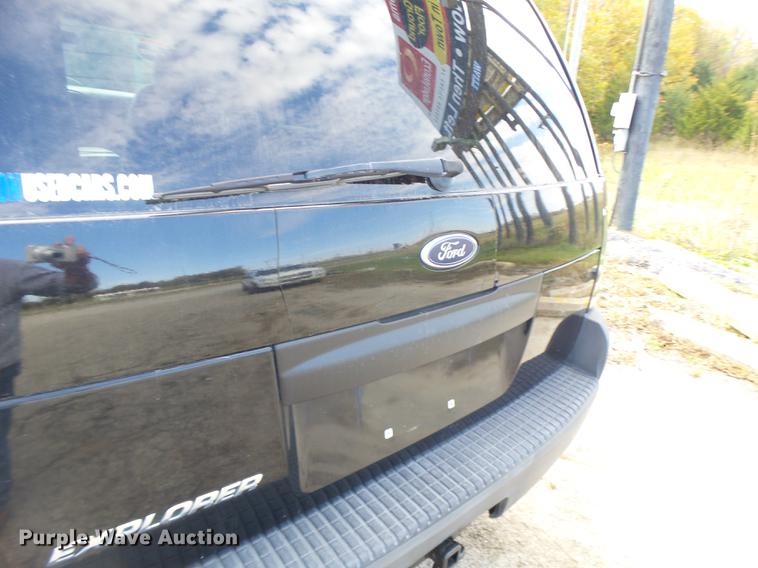 image for item DB9938 2003 Ford Explorer SUV