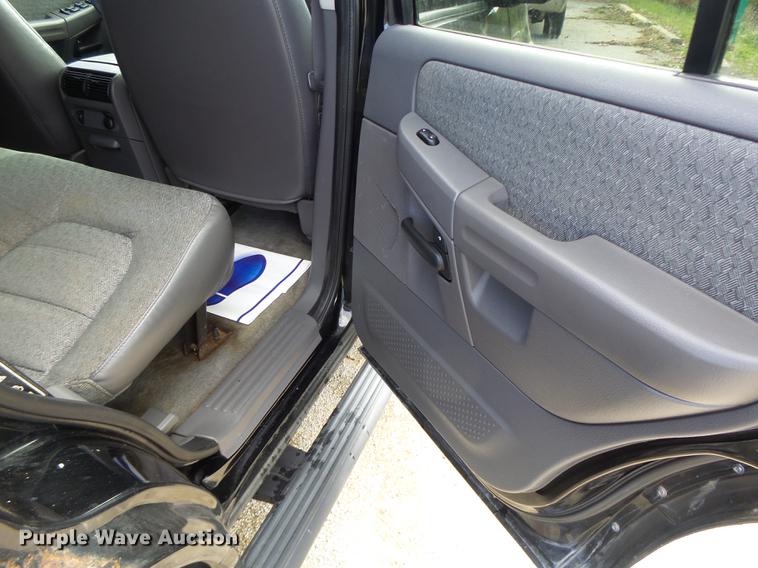 image for item DB9938 2003 Ford Explorer SUV