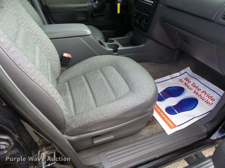 image for item DB9938 2003 Ford Explorer SUV