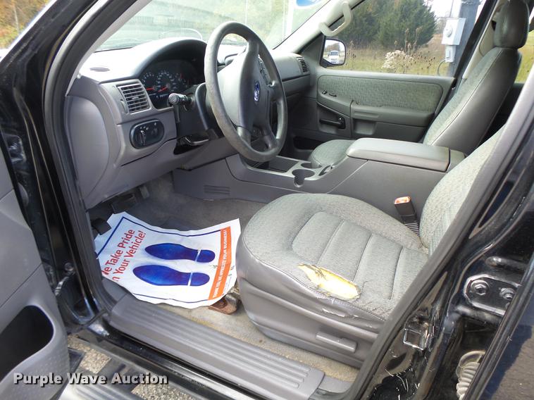 image for item DB9938 2003 Ford Explorer SUV
