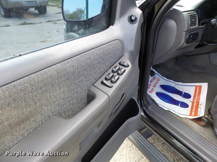 image for item DB9938 2003 Ford Explorer SUV