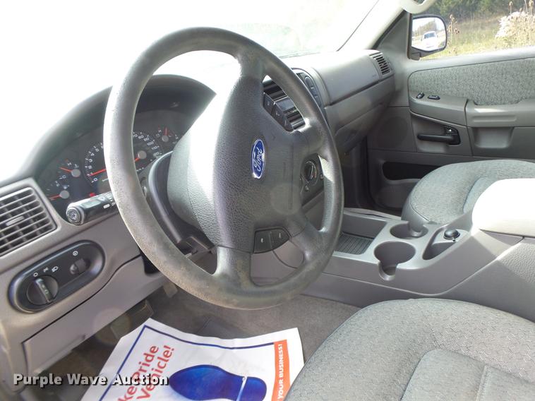 image for item DB9938 2003 Ford Explorer SUV