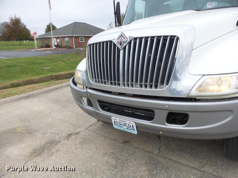 image for item DB9945 2007 International DuraStar 4300 box truck