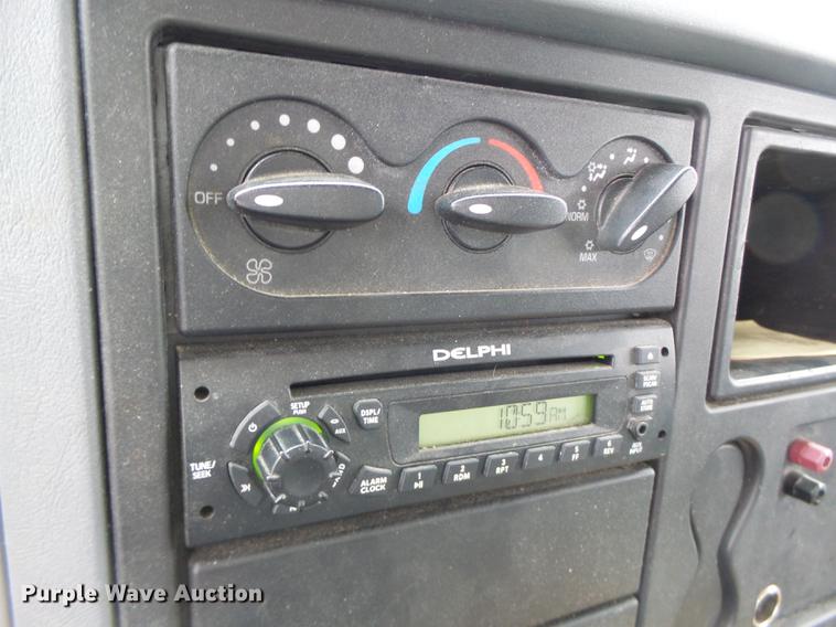 image for item DB9945 2007 International DuraStar 4300 box truck