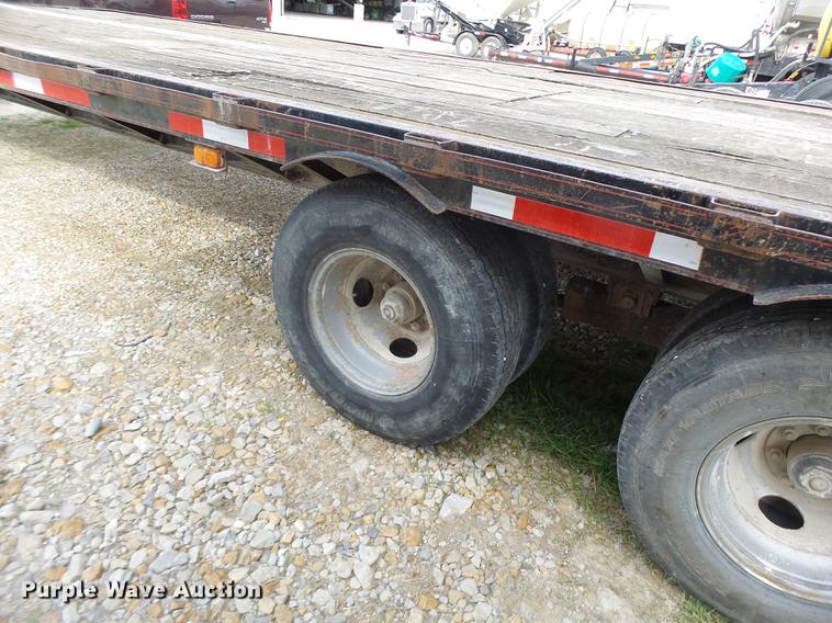 image for item DB9946 1997 Maxwell equipment trailer