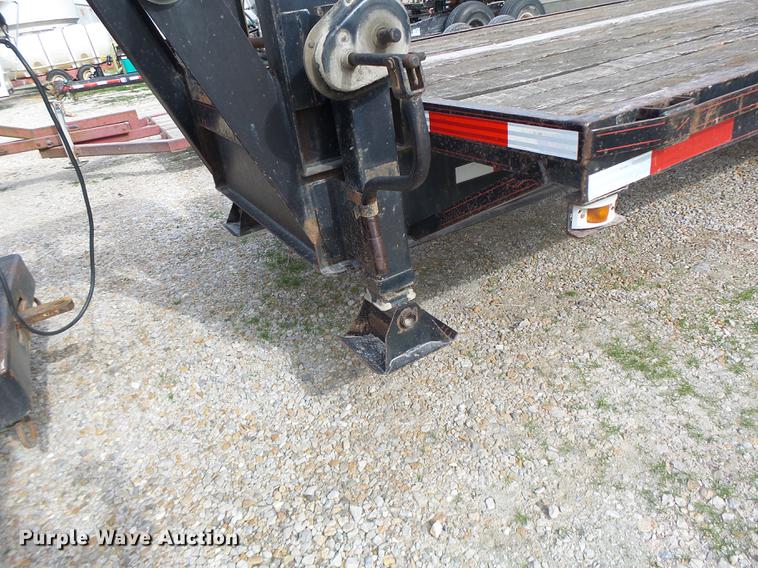 image for item DB9946 1997 Maxwell equipment trailer