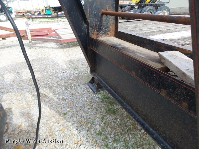 image for item DB9946 1997 Maxwell equipment trailer