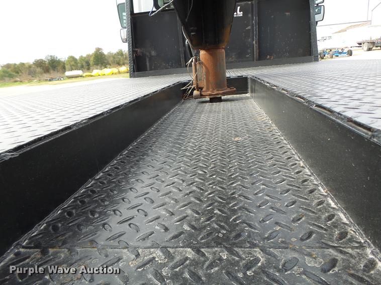 image for item DB9946 1997 Maxwell equipment trailer