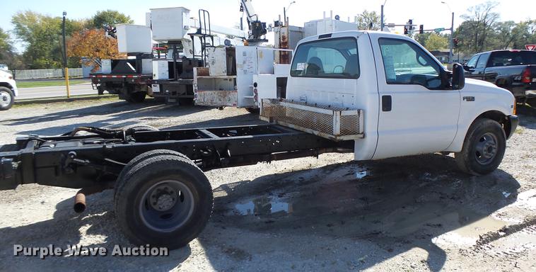 image for item DB9965 1999 Ford F350 Super Duty cab and chassis