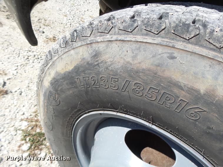 image for item DB9965 1999 Ford F350 Super Duty cab and chassis