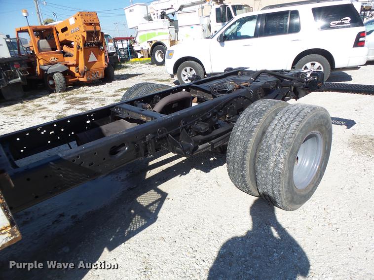 image for item DB9965 1999 Ford F350 Super Duty cab and chassis