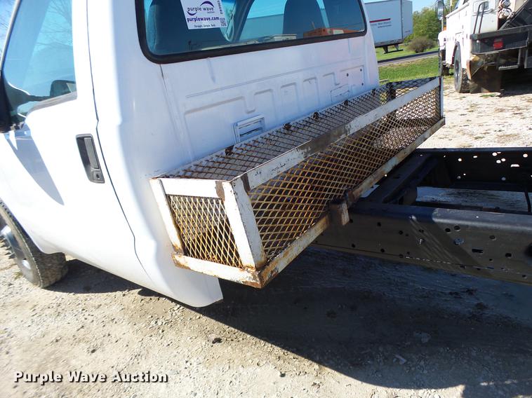 image for item DB9965 1999 Ford F350 Super Duty cab and chassis