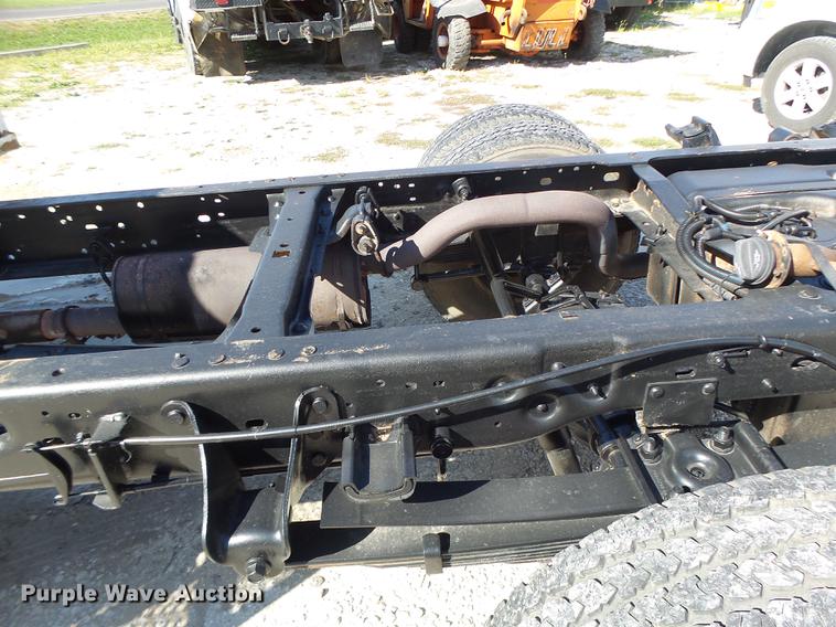 image for item DB9965 1999 Ford F350 Super Duty cab and chassis