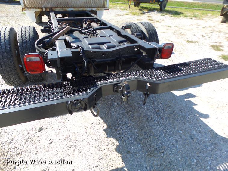 image for item DB9965 1999 Ford F350 Super Duty cab and chassis