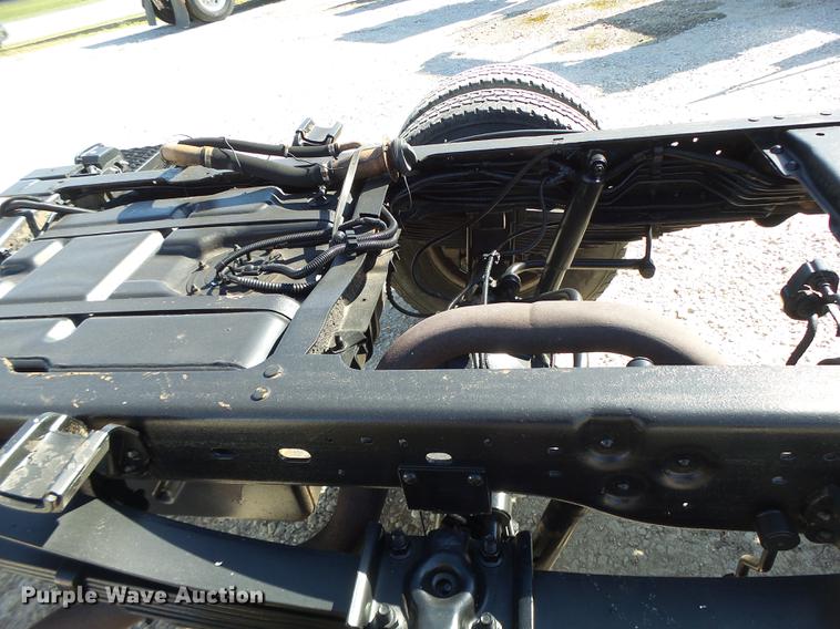 image for item DB9965 1999 Ford F350 Super Duty cab and chassis