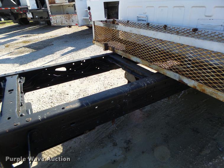 image for item DB9965 1999 Ford F350 Super Duty cab and chassis