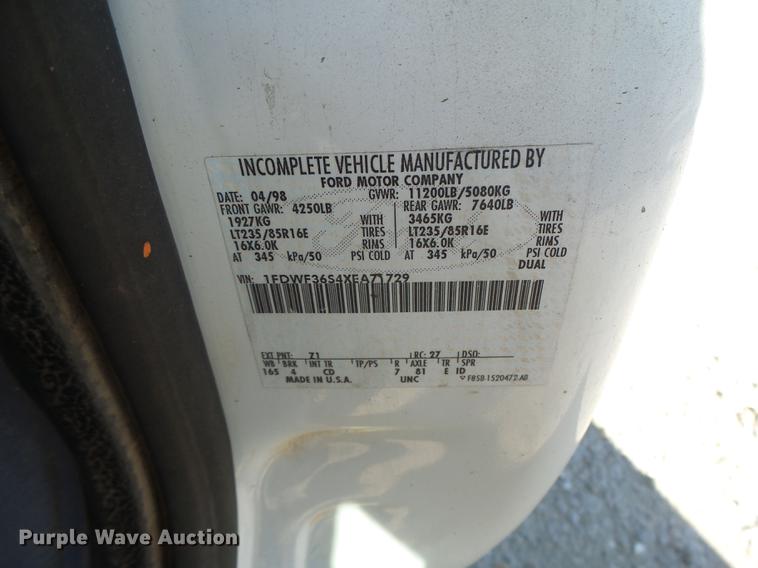 image for item DB9965 1999 Ford F350 Super Duty cab and chassis