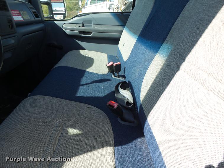 image for item DB9965 1999 Ford F350 Super Duty cab and chassis