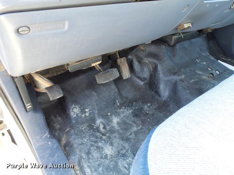 image for item DB9965 1999 Ford F350 Super Duty cab and chassis