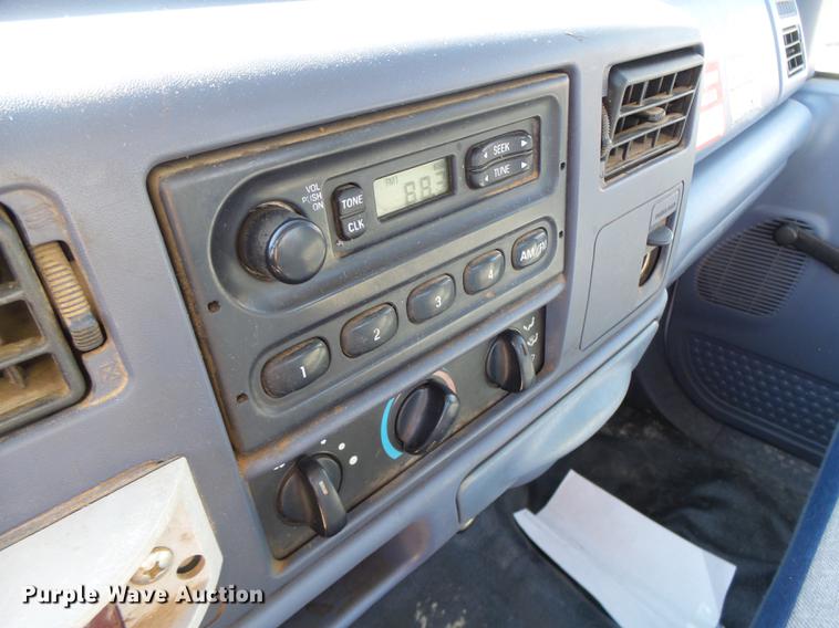 image for item DB9965 1999 Ford F350 Super Duty cab and chassis