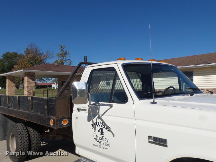 image for item DB9966 1991 Ford F450 Super Duty flat dump bed truck