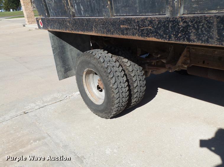 image for item DB9966 1991 Ford F450 Super Duty flat dump bed truck