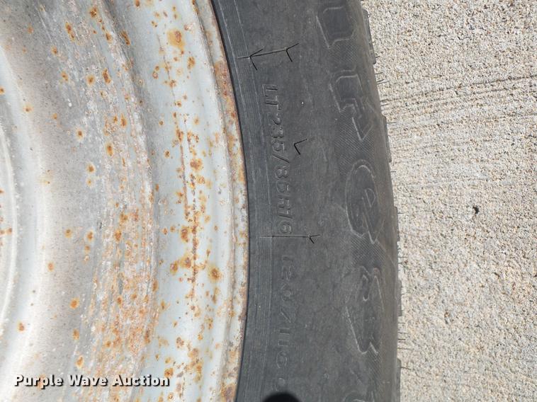 image for item DB9966 1991 Ford F450 Super Duty flat dump bed truck