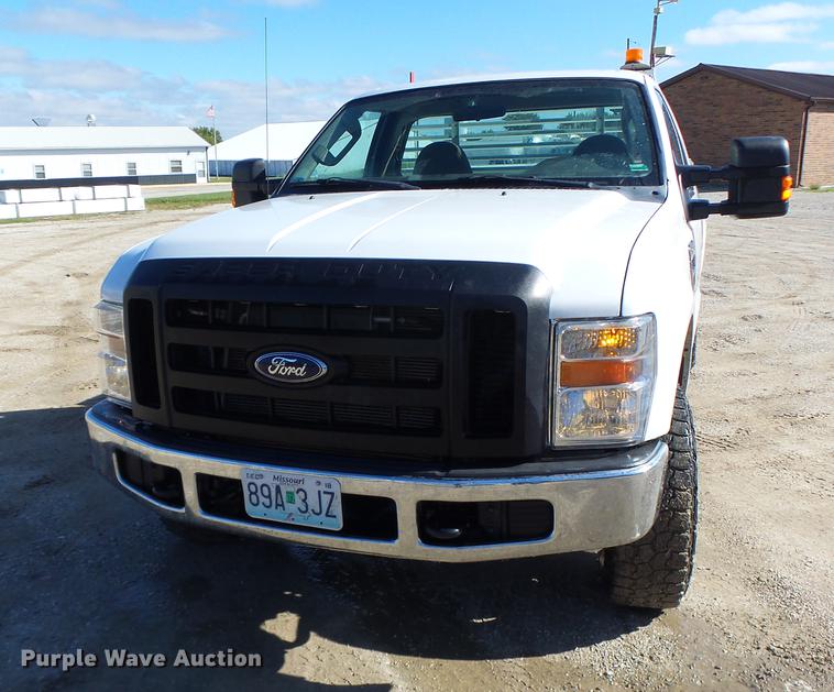 image for item DB9978 2009 Ford F250 Super Duty XL pickup truck