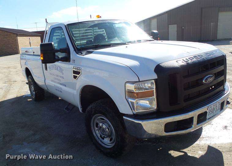 image for item DB9978 2009 Ford F250 Super Duty XL pickup truck
